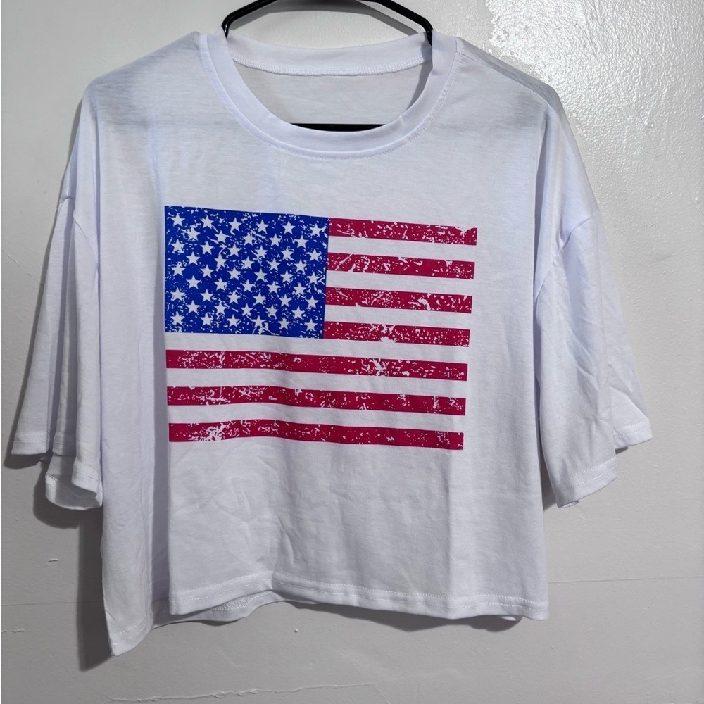 Xl White American Flag design graphic tee, cropped oversized. NWOT